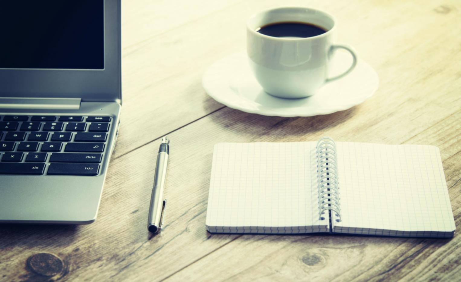 Interface intuitive de tableau de bord financier sur ordinateur portable